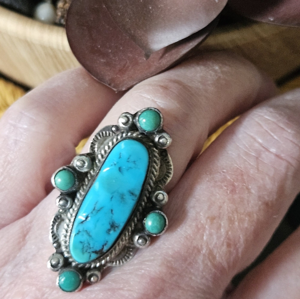 Vintage Navajo Turquoise Ring - Picture 5 of 5